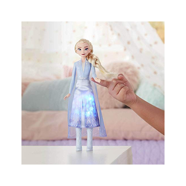 Figurine en carton Elsa La Reine des Neiges 2 en robe violette